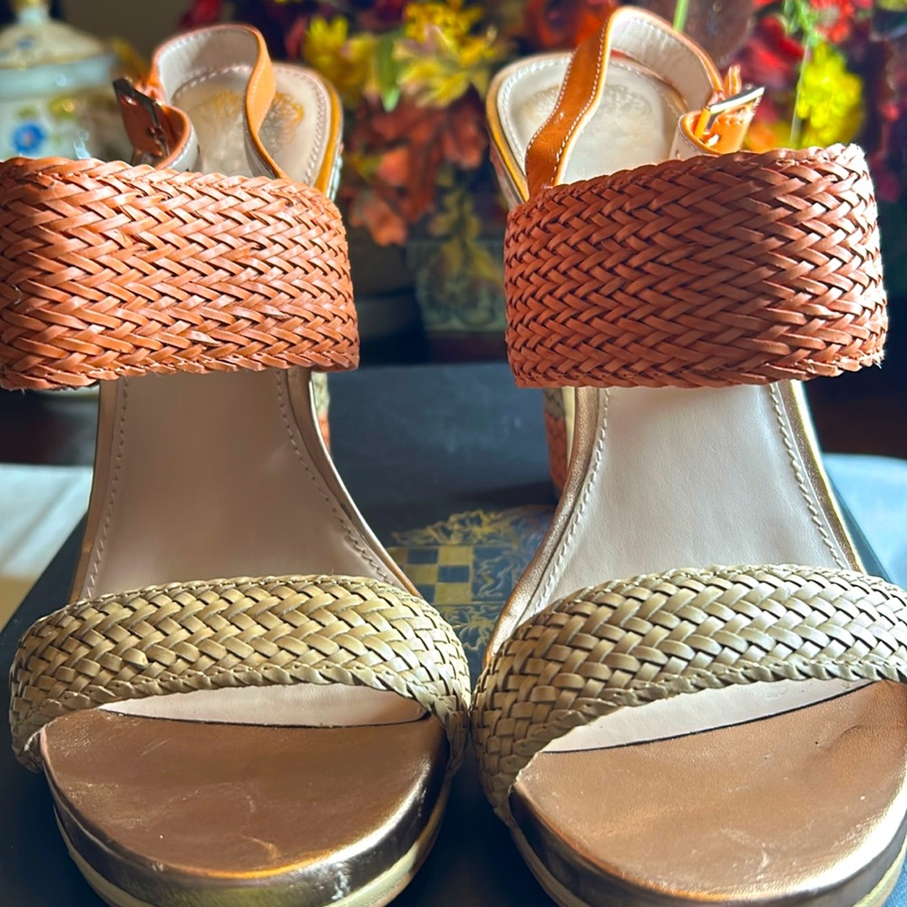 Vince Camuto platform, leather, weave sandals, multicolor size 9